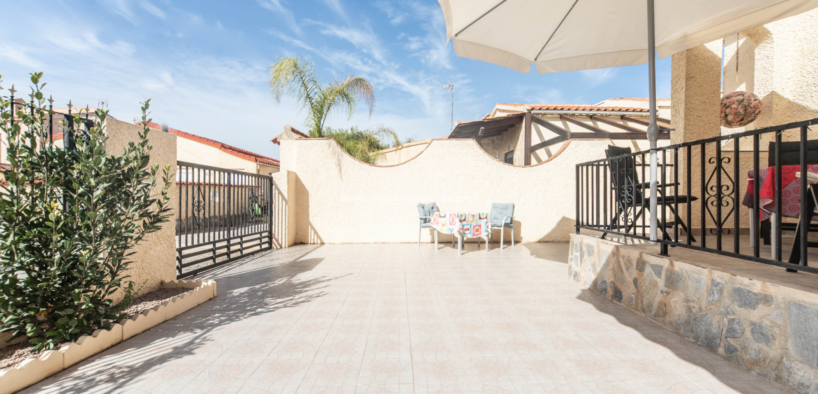 Revente - Maison Individuelle - Urb. La Marina