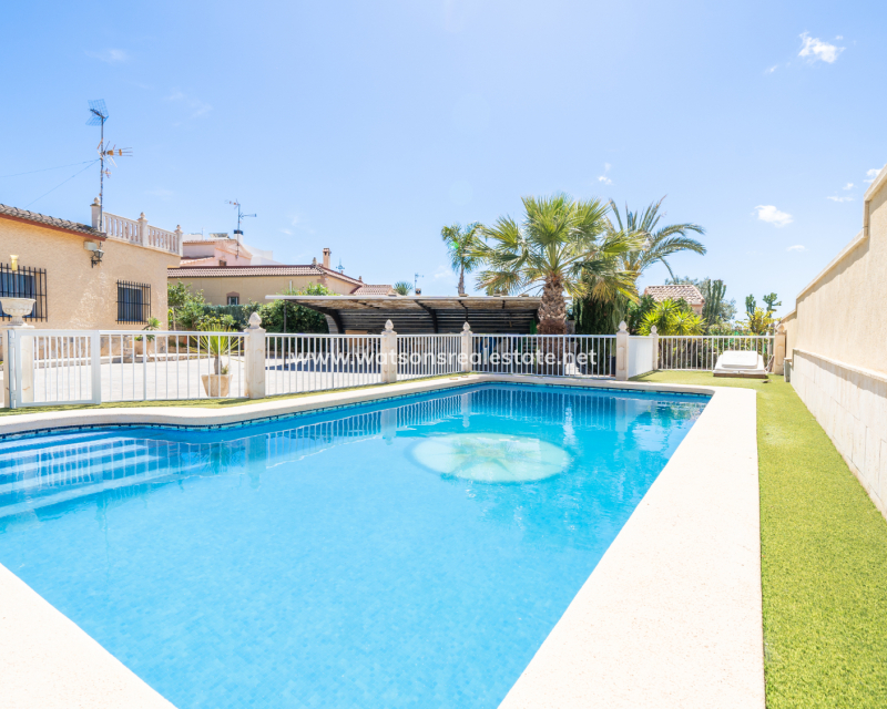 Revente - Maison Individuelle - Urb. La Marina