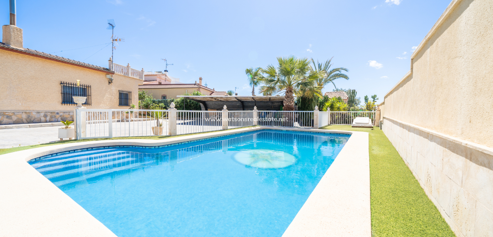 Revente - Maison Individuelle - Urb. La Marina