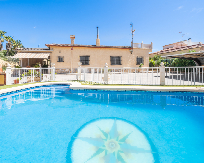 Revente - Maison Individuelle - Urb. La Marina