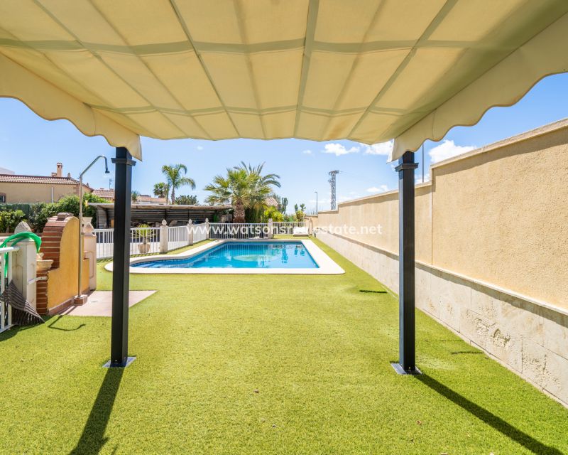 Revente - Maison Individuelle - Urb. La Marina