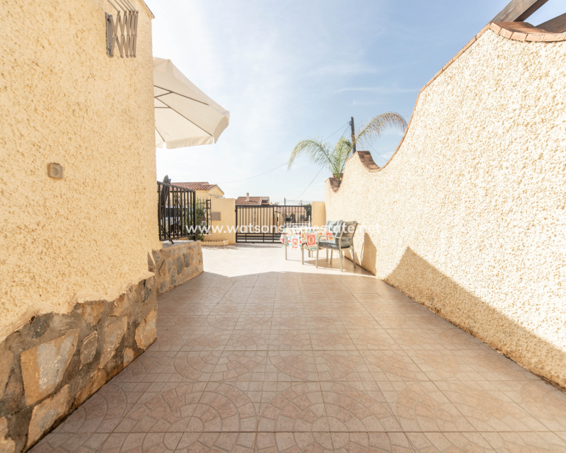 Revente - Maison Individuelle - Urb. La Marina