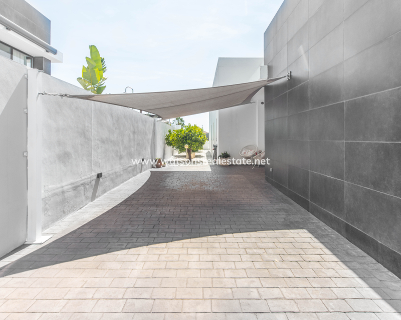 Revente - Maison Individuelle - Urb. La Marina