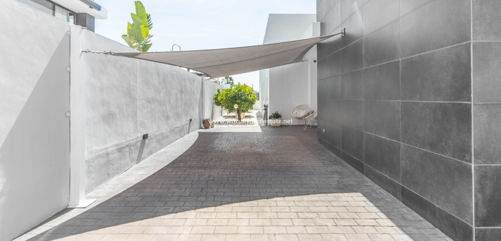 Revente - Maison Individuelle - Urb. La Marina