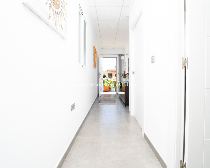 Revente - Maison Individuelle - Urb. La Marina