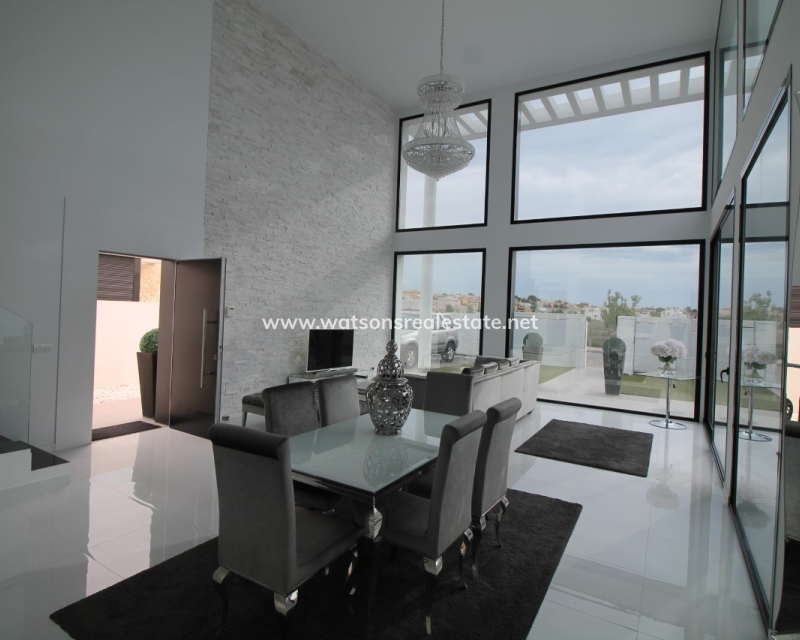 Revente - Maison Individuelle - Urb. La Marina