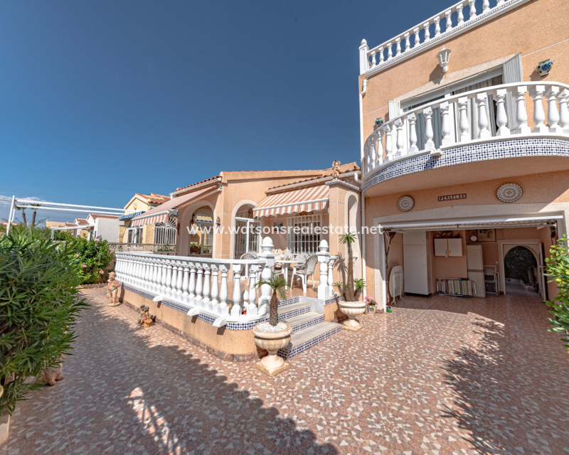 Revente - Maison Individuelle - Urb. La Marina