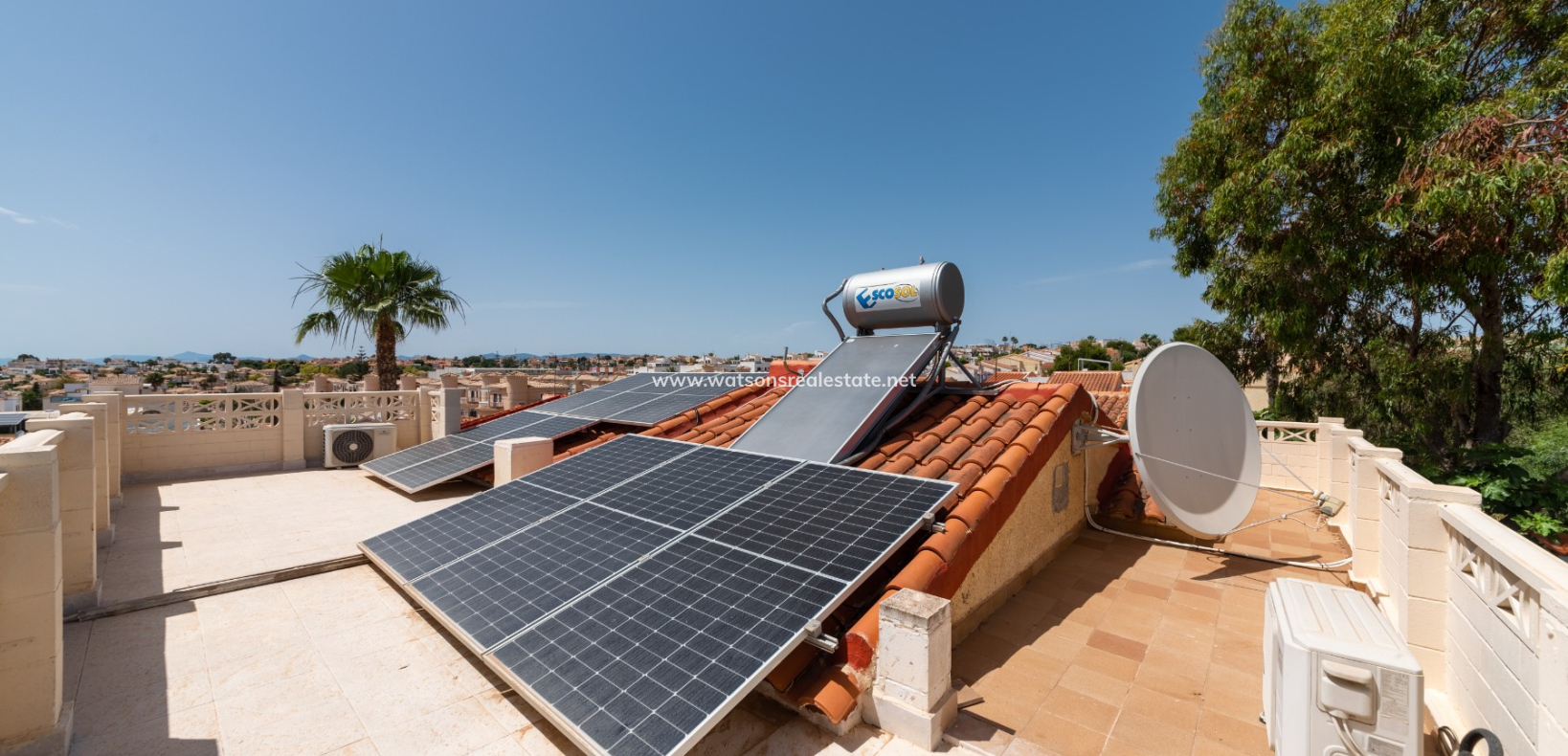 Revente - Maison Individuelle - Urb. La Marina