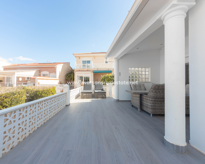 Revente - Maison Individuelle - Urb. La Marina