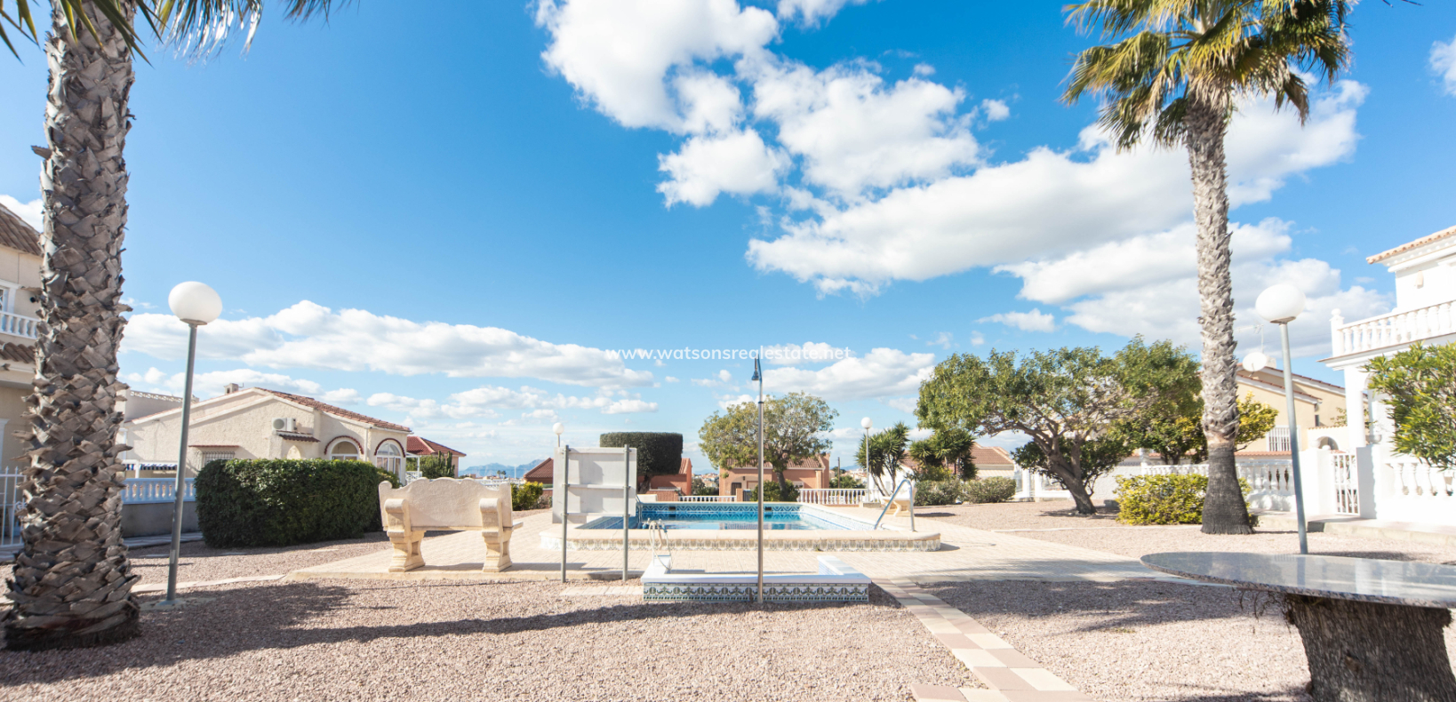 Revente - Maison Individuelle - Urb. La Marina