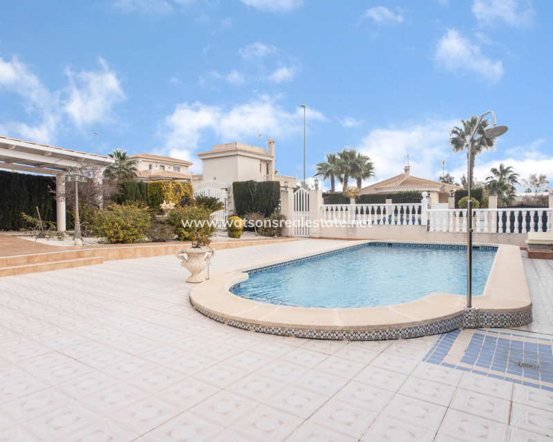 Revente - Maison Individuelle - Urb. La Marina