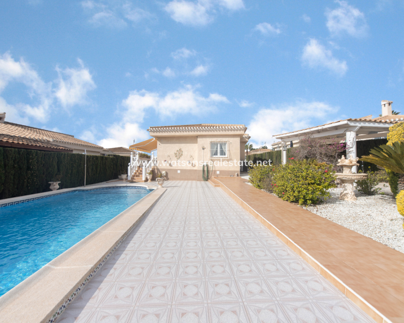 Revente - Maison Individuelle - Urb. La Marina