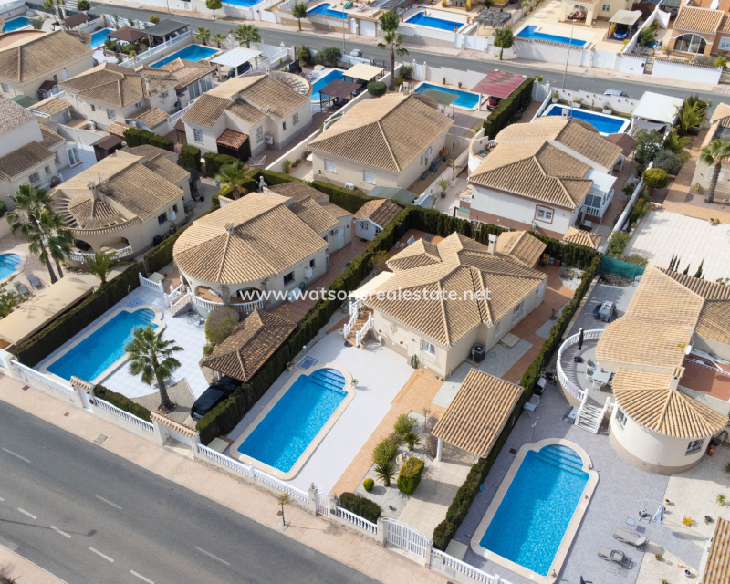 Revente - Maison Individuelle - Urb. La Marina