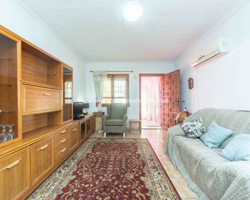 Revente - Maison Individuelle - Urb. La Marina