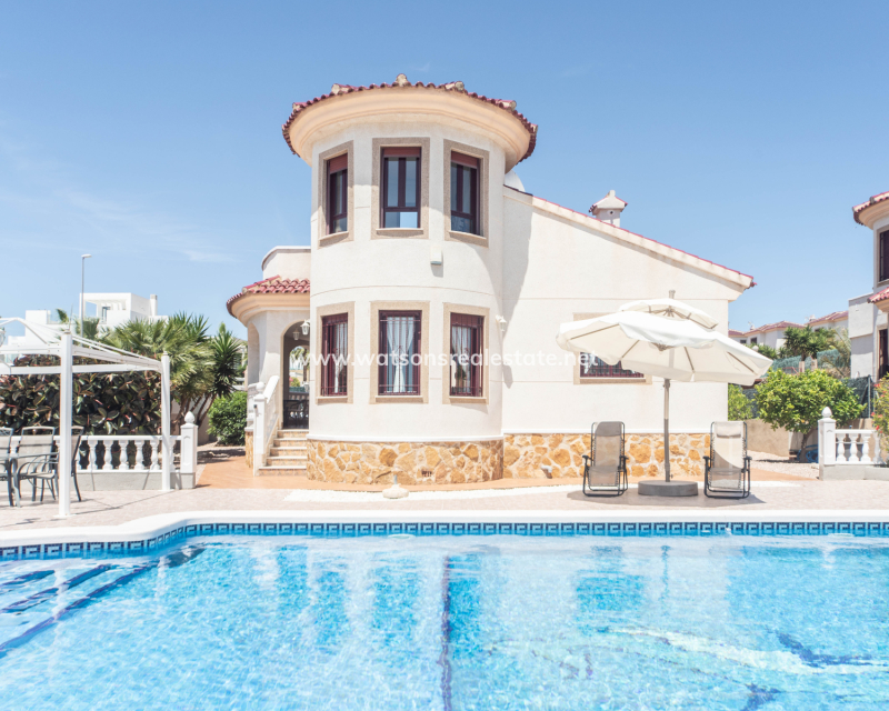 Revente - Maison Individuelle - Urb. La Marina