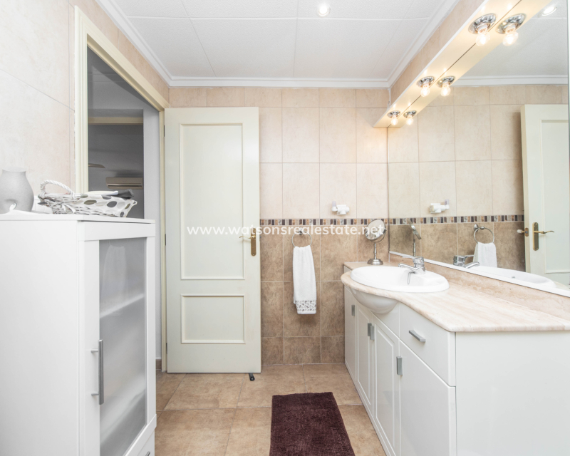 Revente - Maison Individuelle - Urb. La Marina
