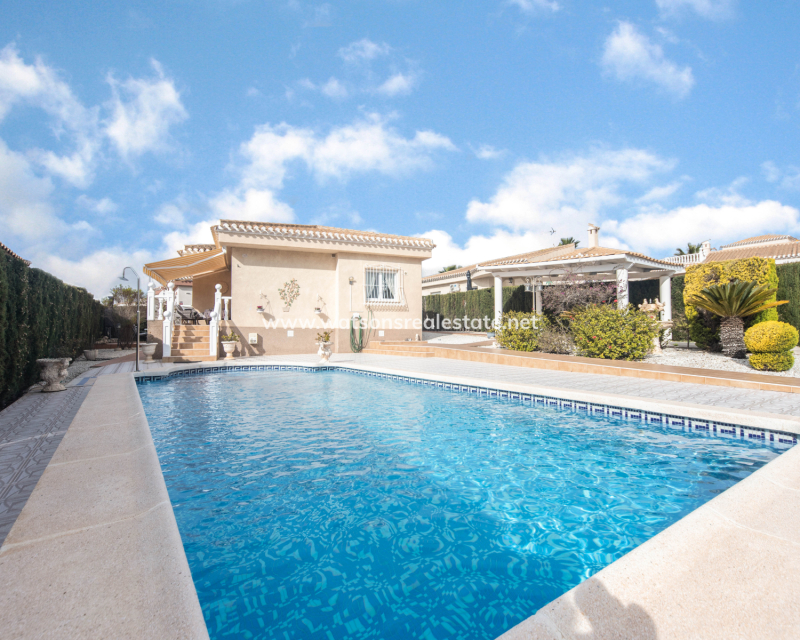 Revente - Maison Individuelle - Urb. La Marina