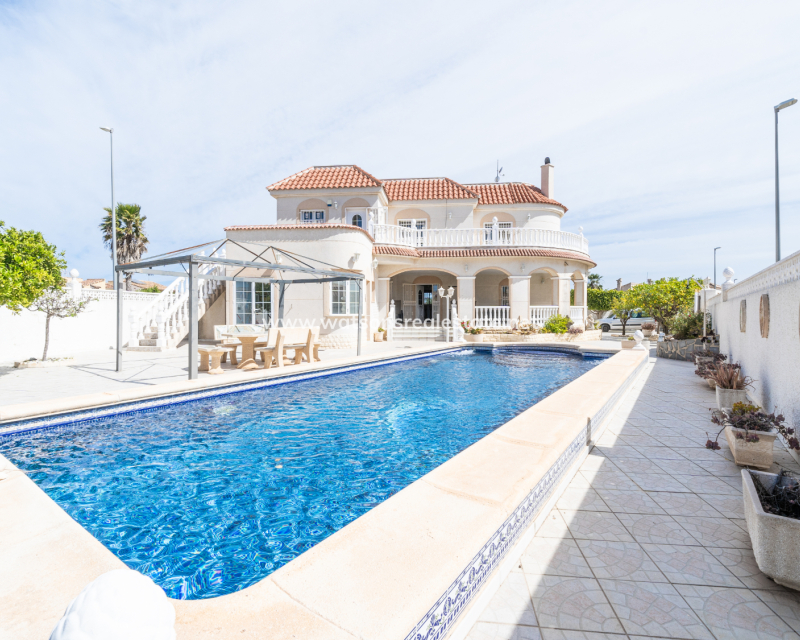 Revente - Maison Individuelle - Urb. La Marina