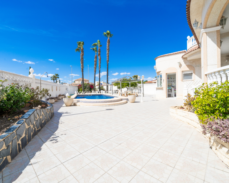 Revente - Maison Individuelle - Urb. La Marina