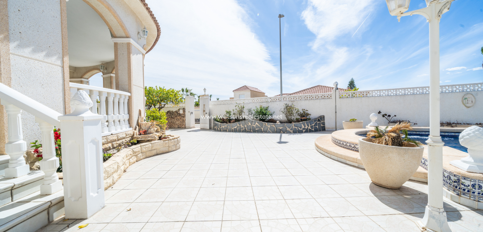 Revente - Maison Individuelle - Urb. La Marina