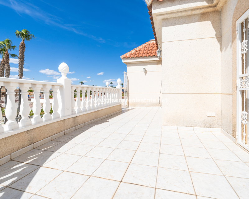 Revente - Maison Individuelle - Urb. La Marina
