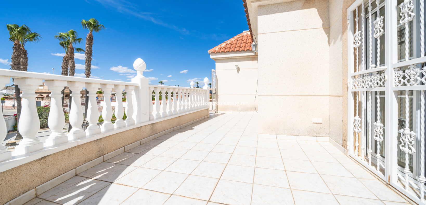 Revente - Maison Individuelle - Urb. La Marina