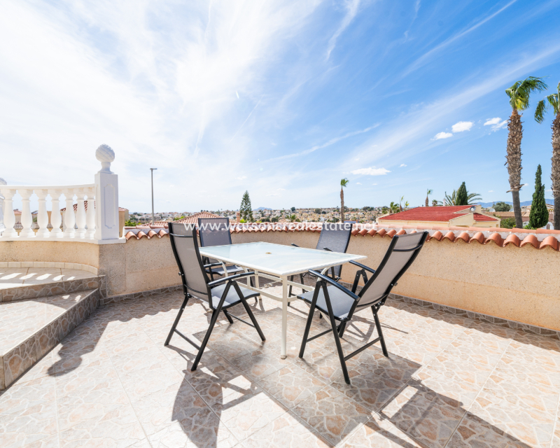 Revente - Maison Individuelle - Urb. La Marina