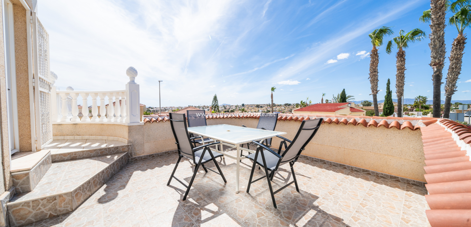 Revente - Maison Individuelle - Urb. La Marina