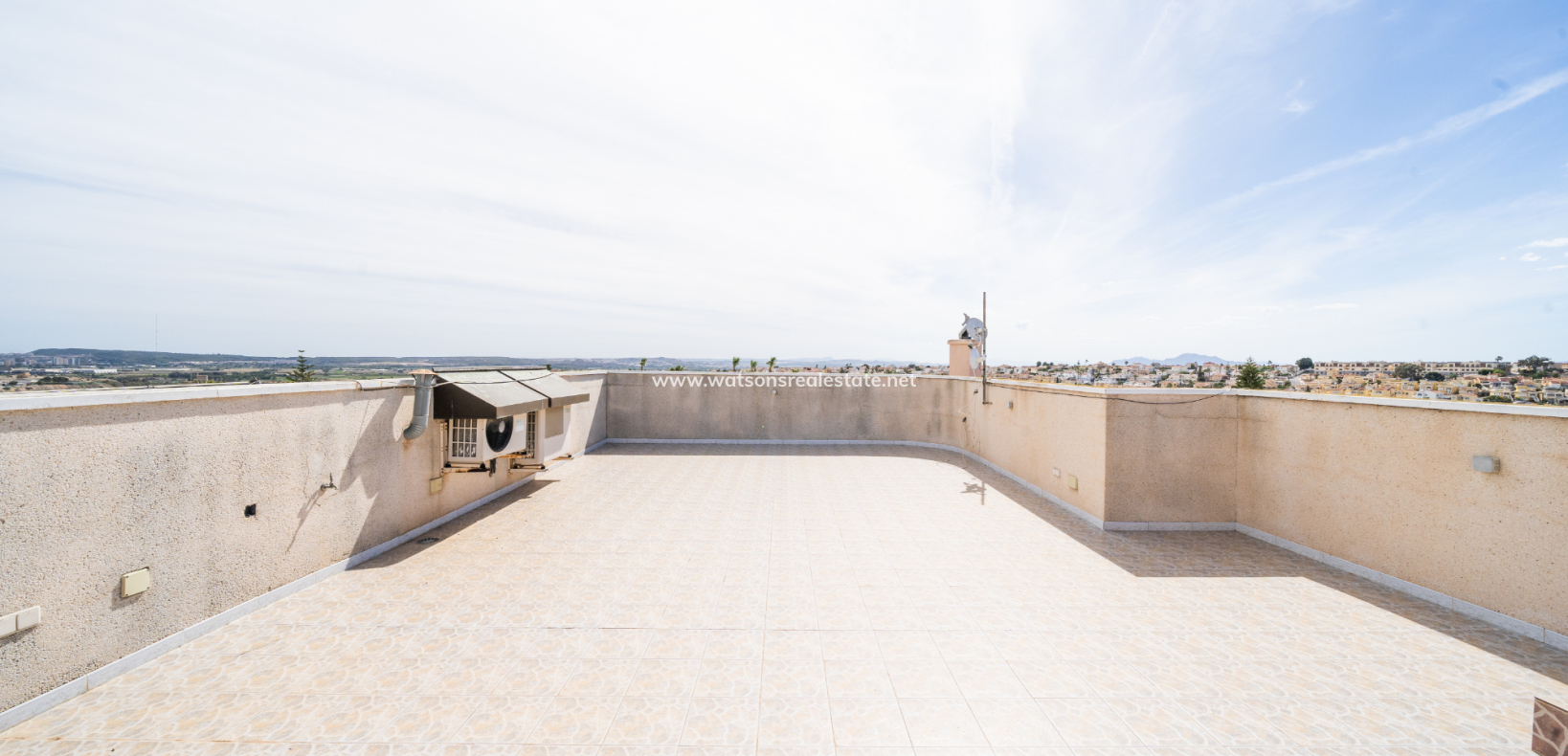 Revente - Maison Individuelle - Urb. La Marina