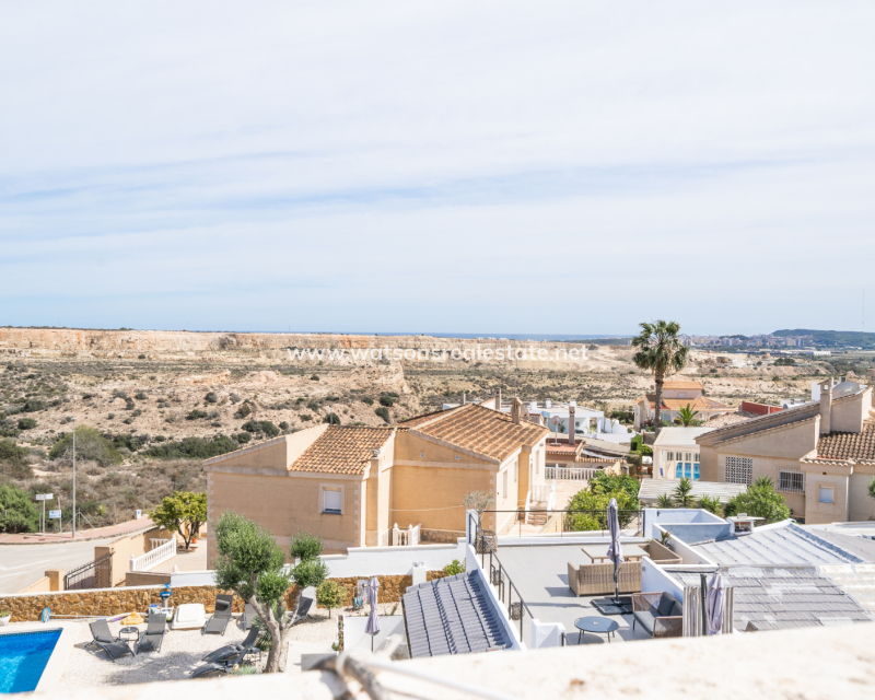 Revente - Maison Individuelle - Urb. La Marina