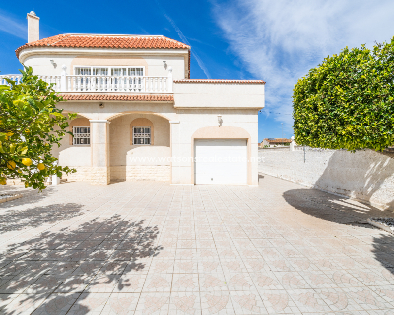 Revente - Maison Individuelle - Urb. La Marina
