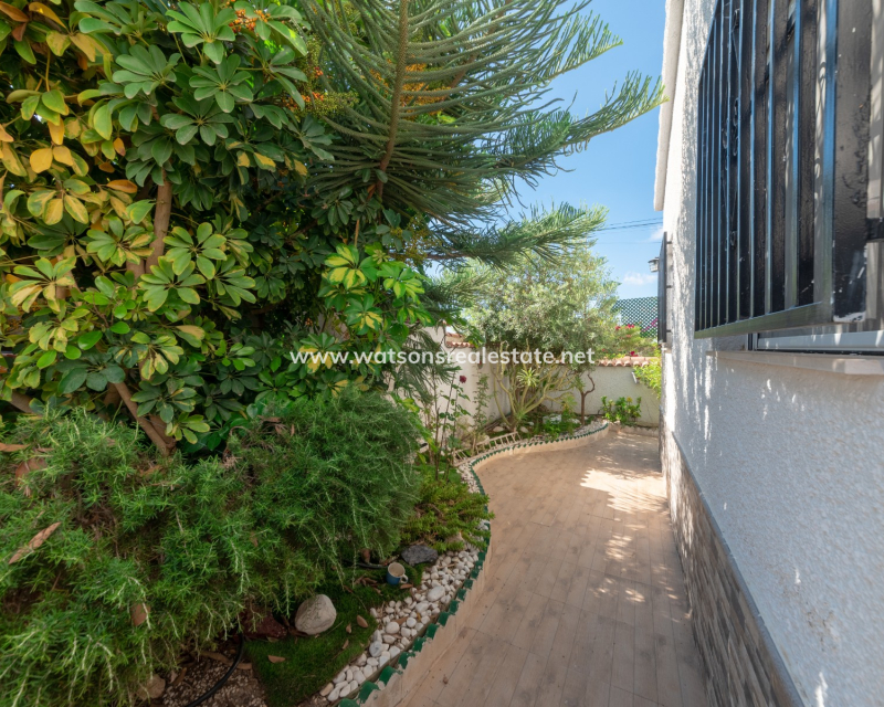 Revente - Maison Individuelle - Urb. La Marina