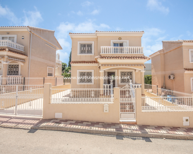 Revente - Maison Individuelle - Urb. La Marina