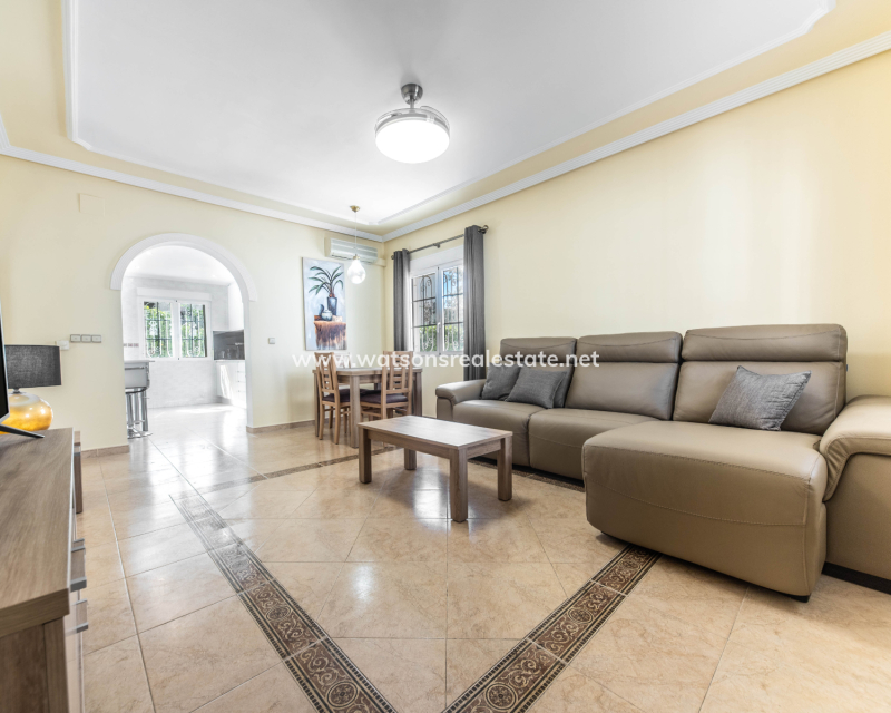 Revente - Maison Individuelle - Urb. La Marina