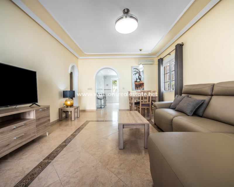 Revente - Maison Individuelle - Urb. La Marina