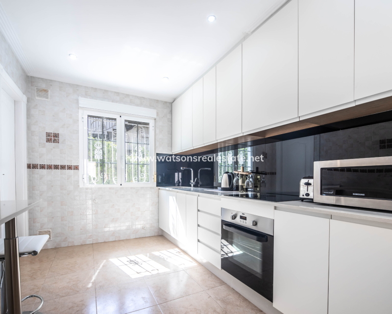 Revente - Maison Individuelle - Urb. La Marina