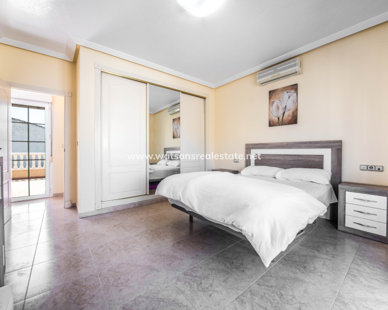 Revente - Maison Individuelle - Urb. La Marina