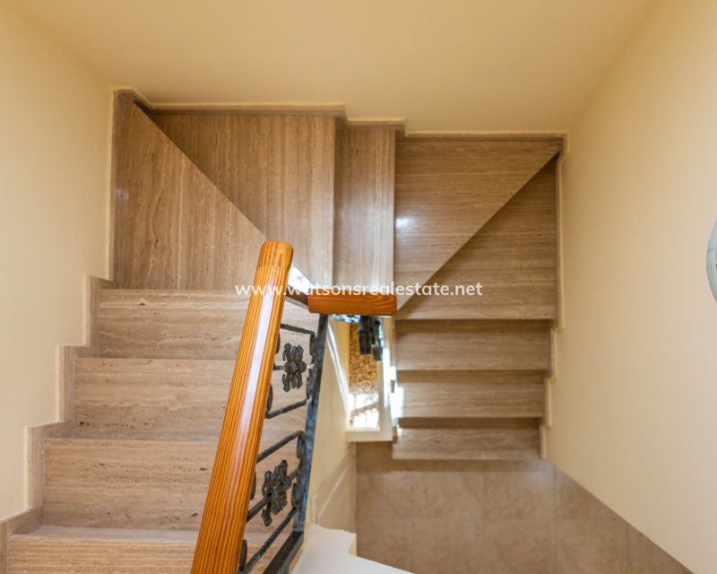 Revente - Maison Individuelle - Urb. La Marina
