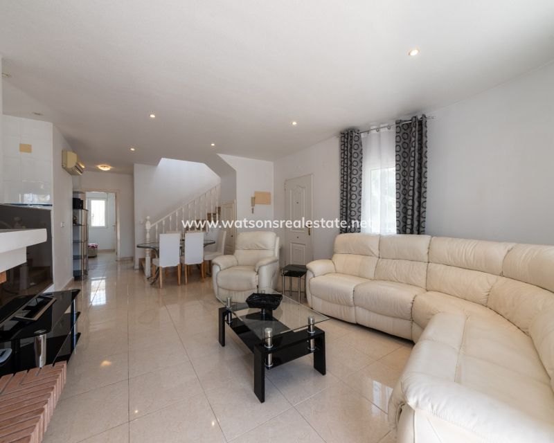 Revente - Maison Individuelle - Urb. La Marina