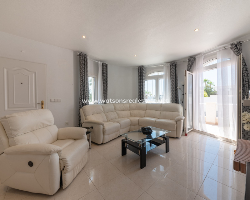 Revente - Maison Individuelle - Urb. La Marina