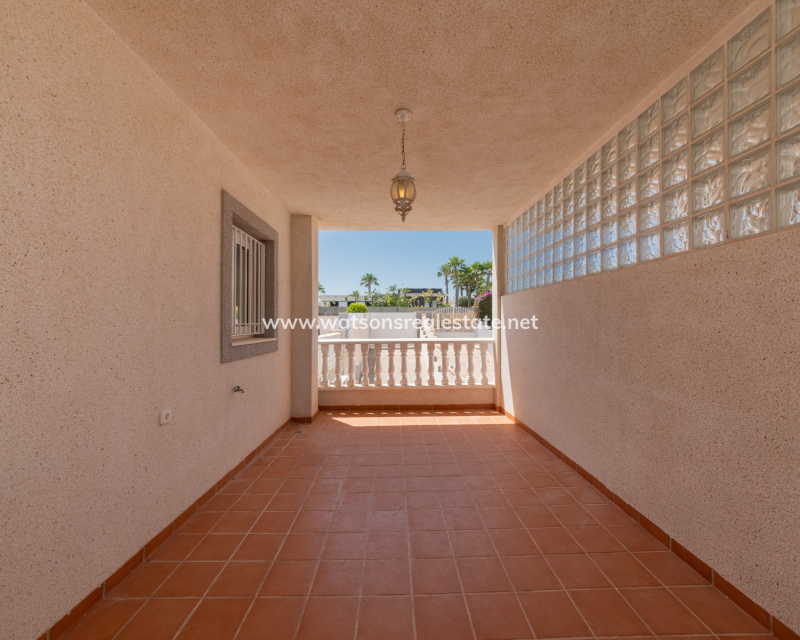 Revente - Maison Individuelle - Urb. La Marina