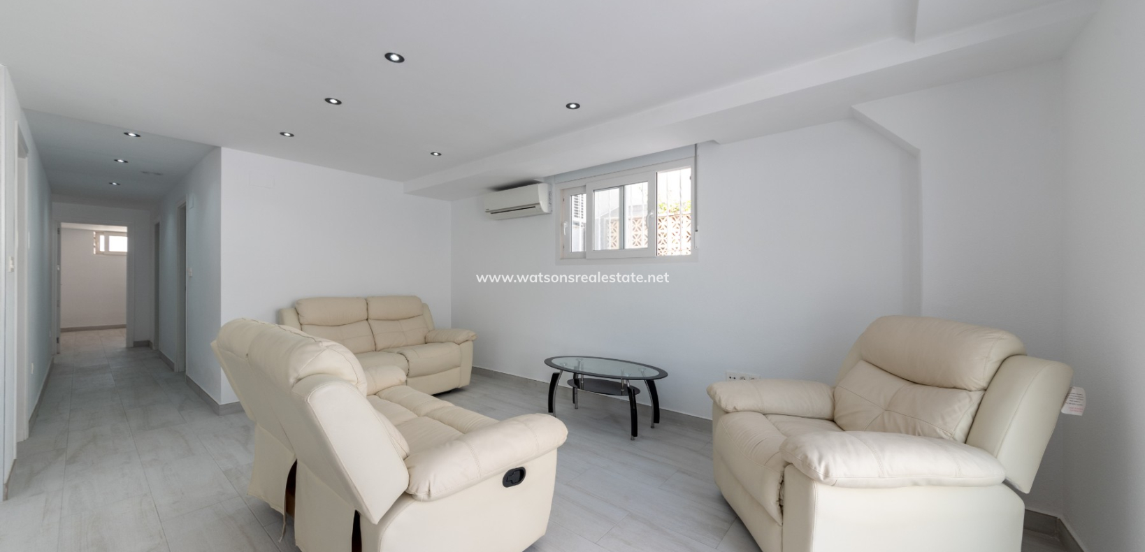 Revente - Maison Individuelle - Urb. La Marina