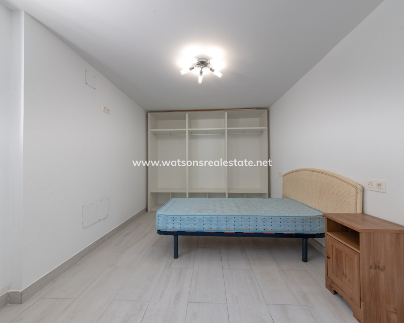 Revente - Maison Individuelle - Urb. La Marina