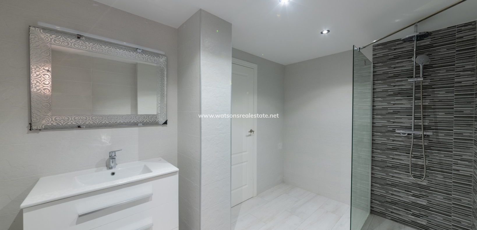 Revente - Maison Individuelle - Urb. La Marina