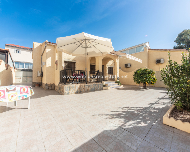 Revente - Maison Individuelle - Urb. La Marina
