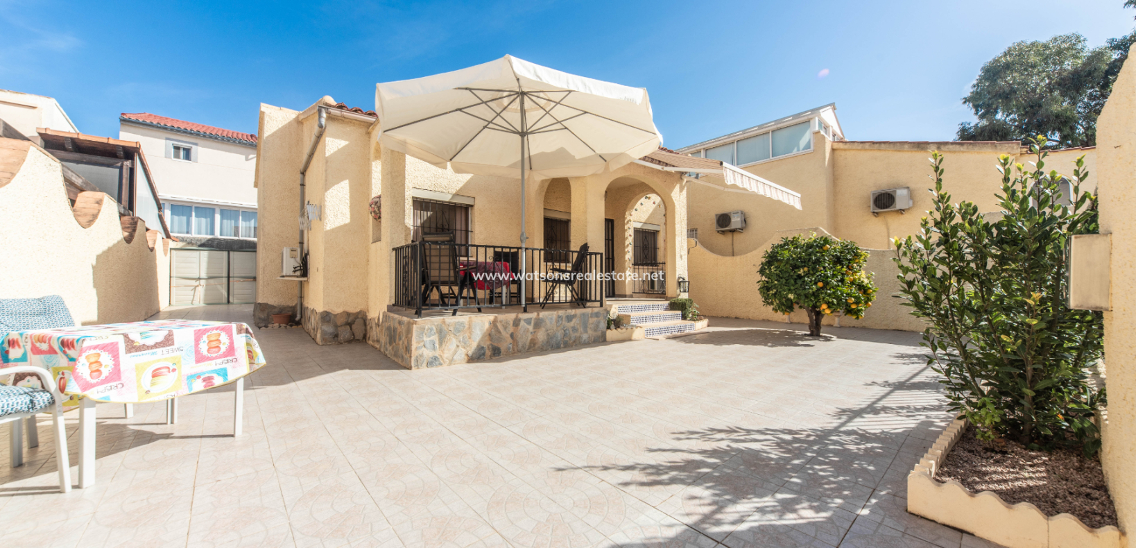 Revente - Maison Individuelle - Urb. La Marina