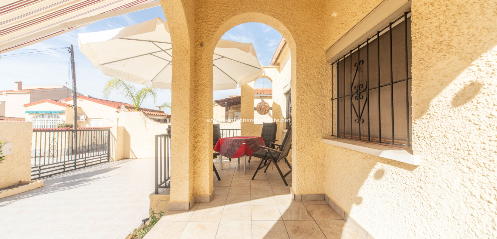 Revente - Maison Individuelle - Urb. La Marina