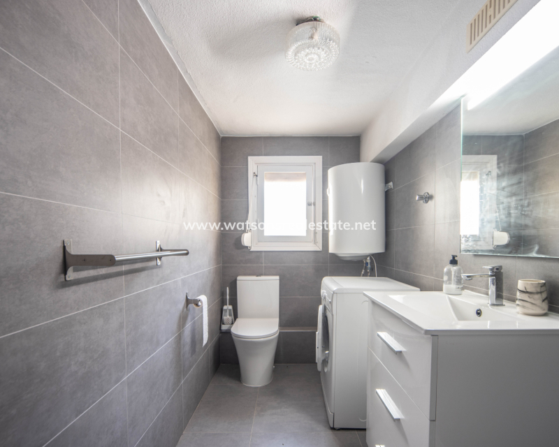 Revente - Maison Individuelle - Urb. La Marina