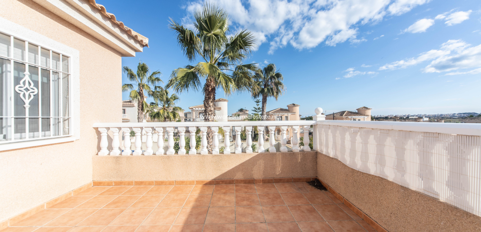 Revente - Maison Individuelle - Urb. La Marina