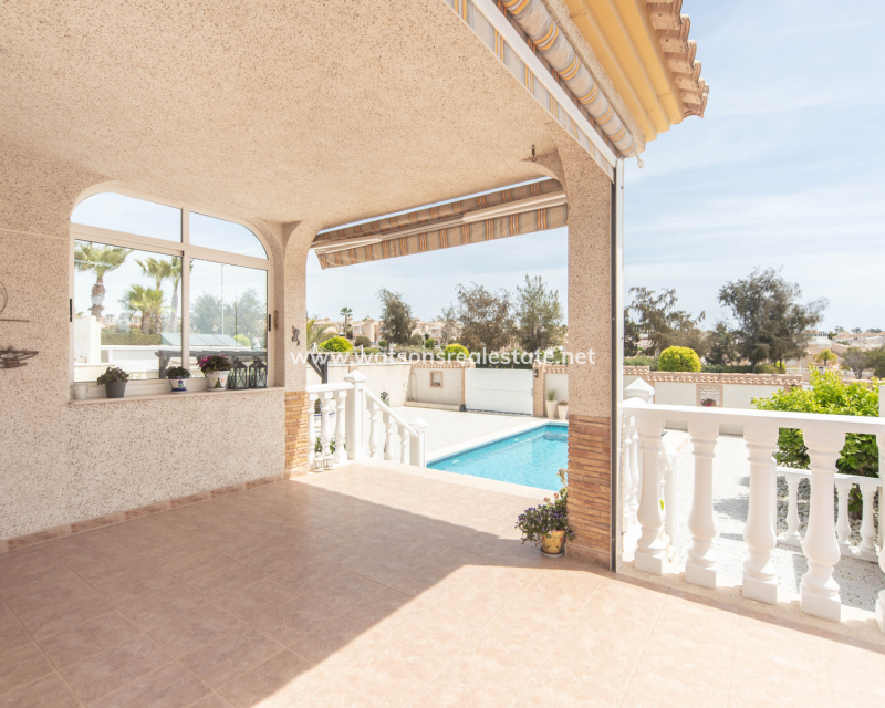 Revente - Maison Individuelle - Urb. La Marina